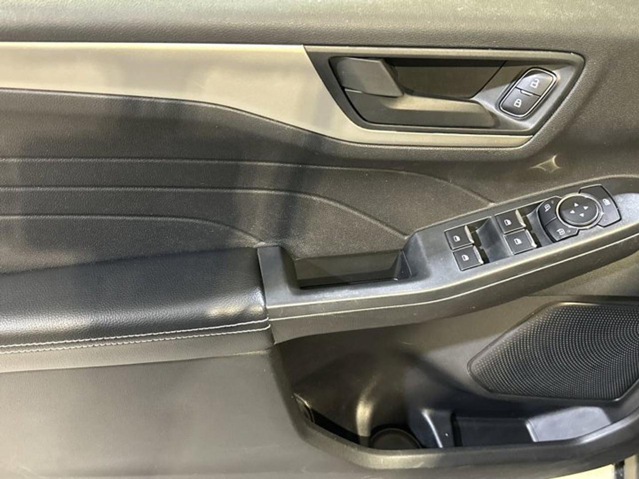 2022 Ford Escape SE FWD Photo