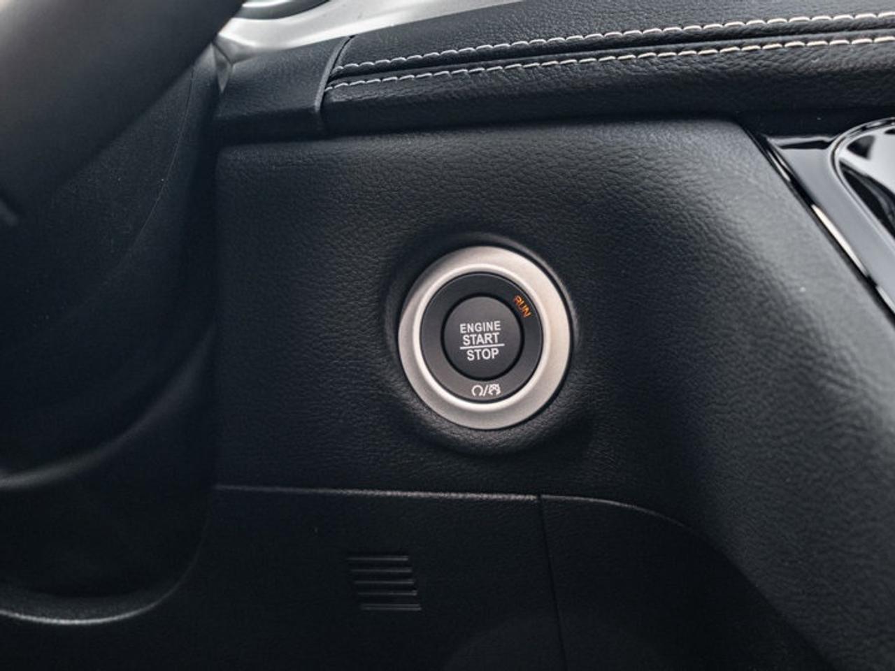 2026 Chrysler Pacifica Select Photo