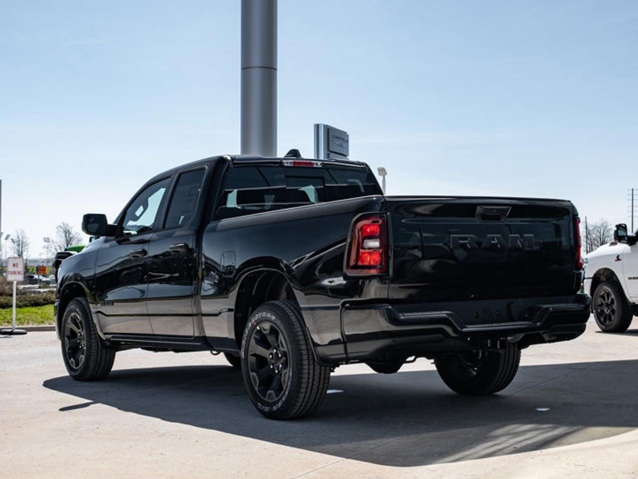 2026 RAM 1500 Express Photo