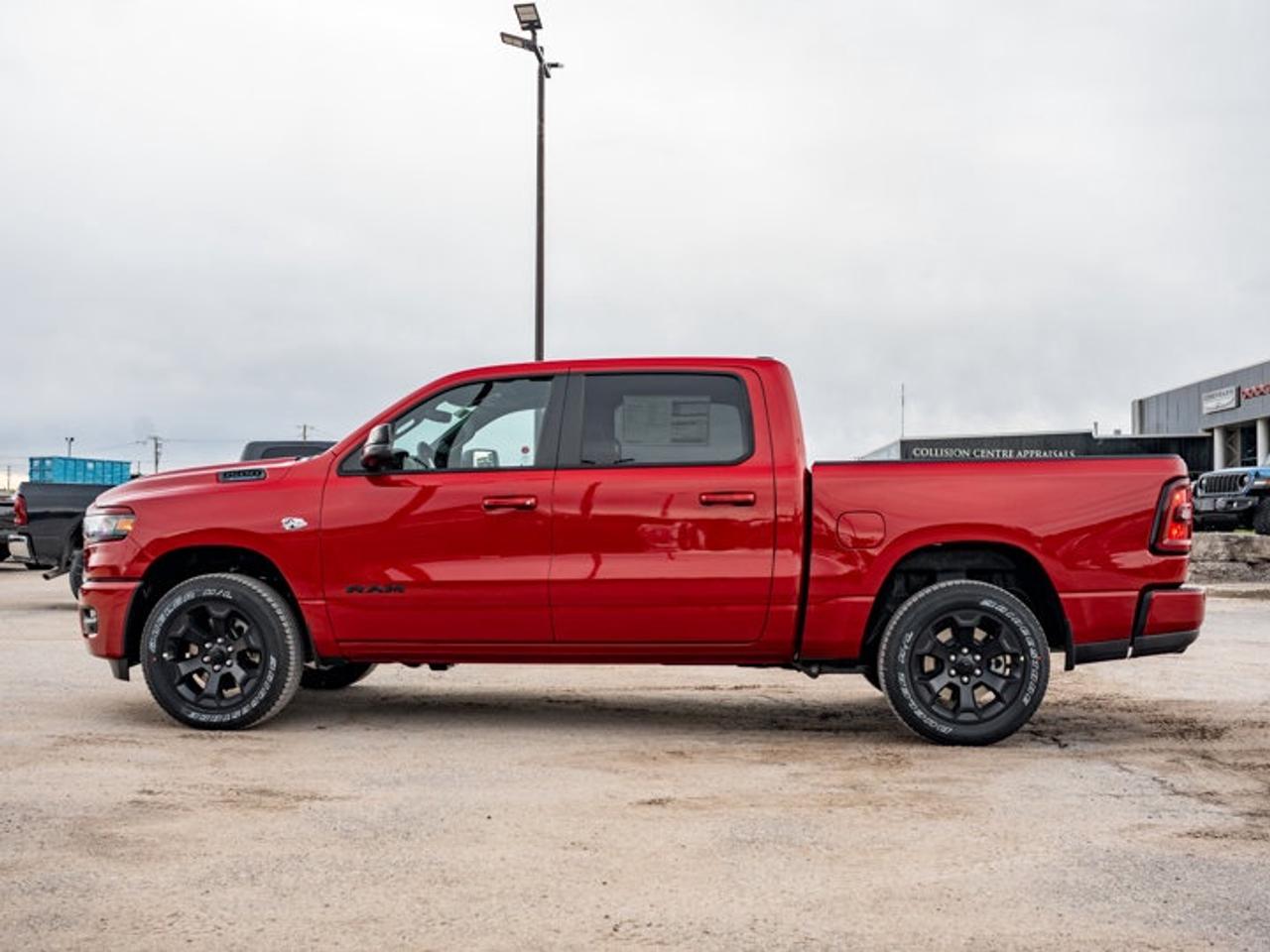2026 RAM 1500 SPORT Photo4