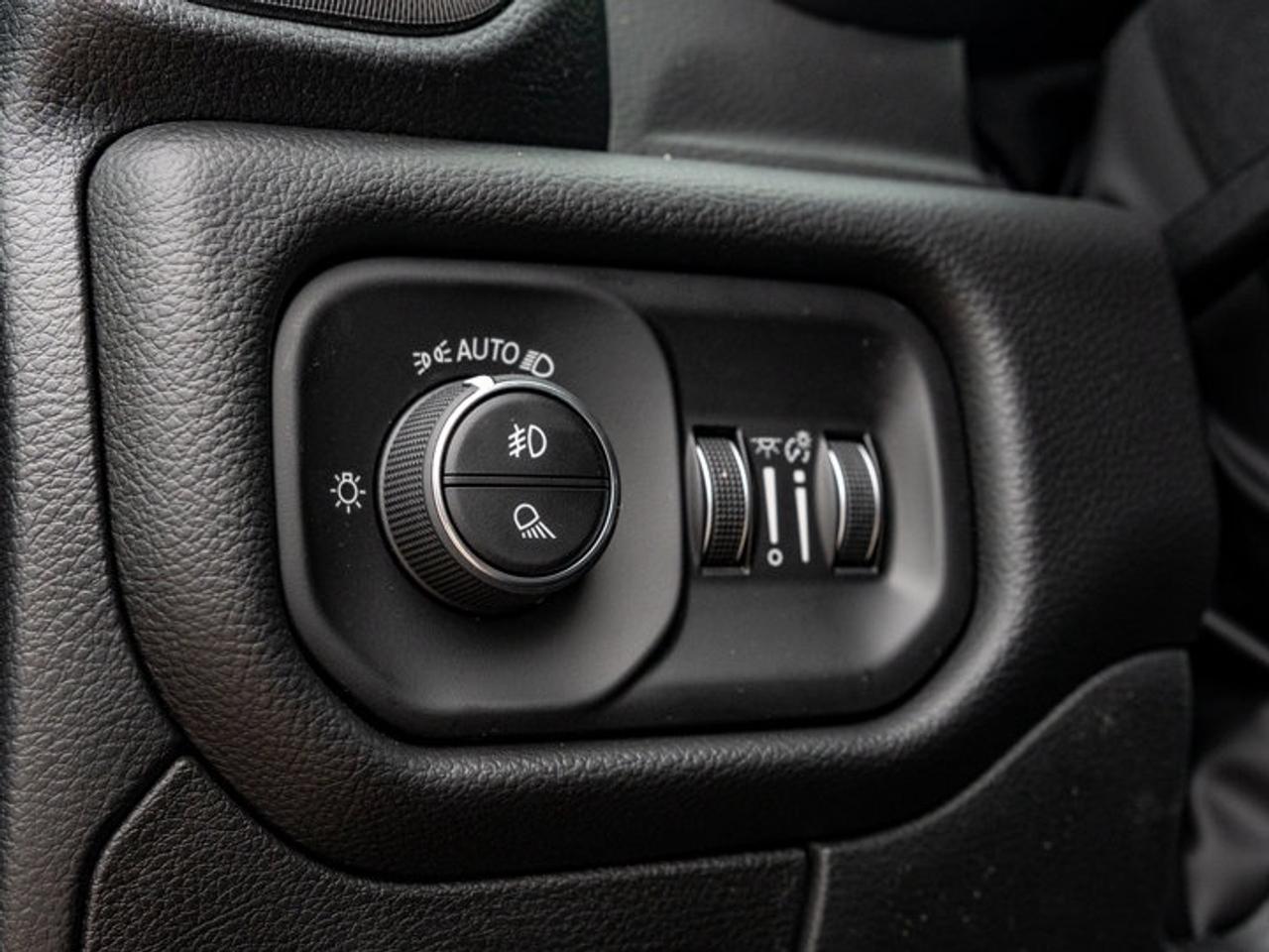 2026 RAM 1500 SPORT Photo