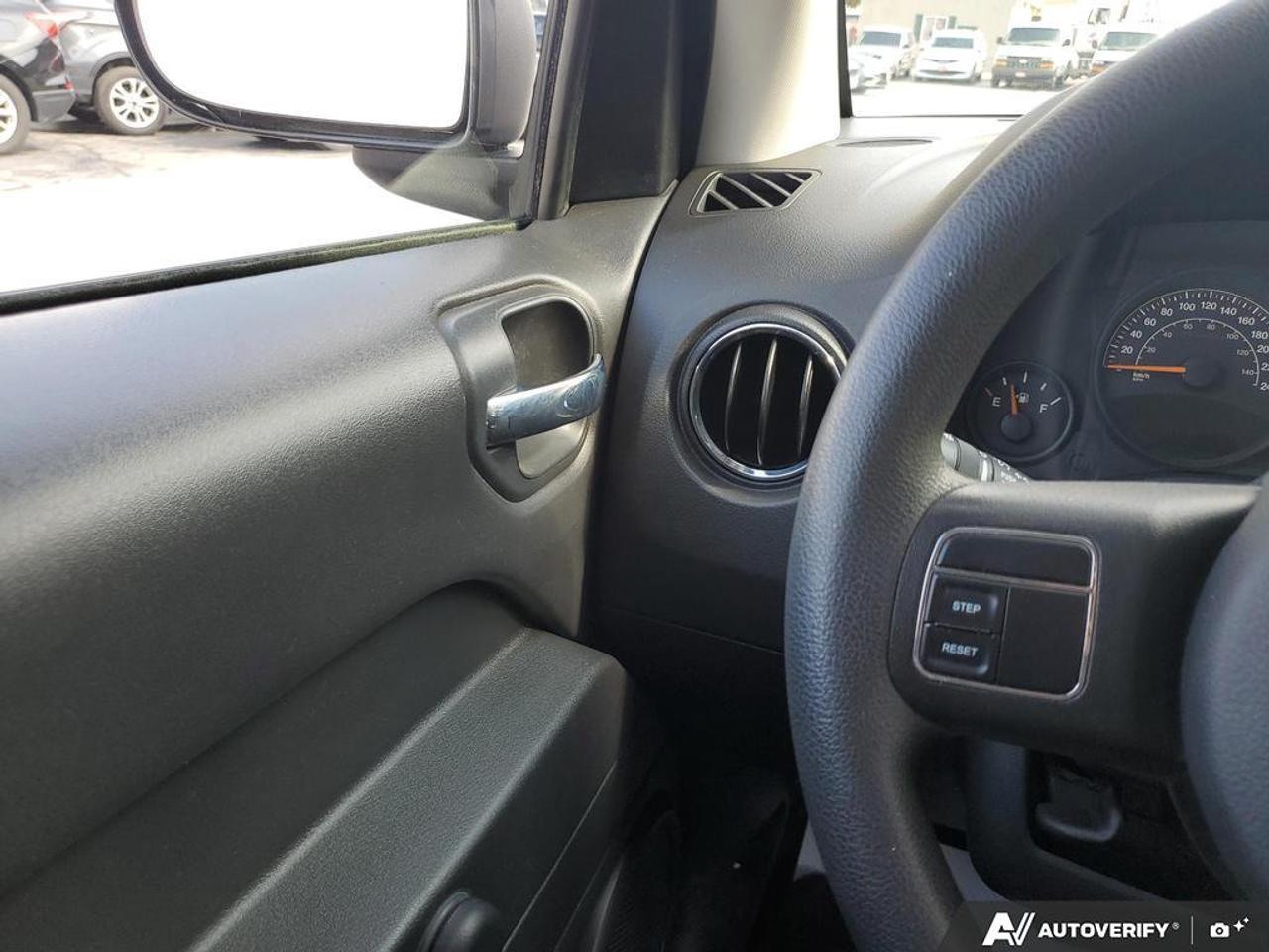 2015 Jeep Compass Sport Photo