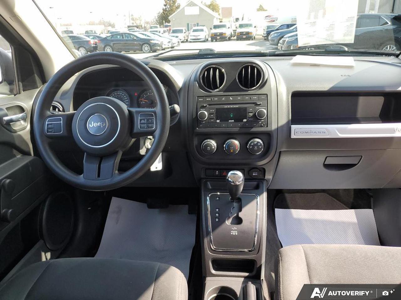 2015 Jeep Compass Sport Photo