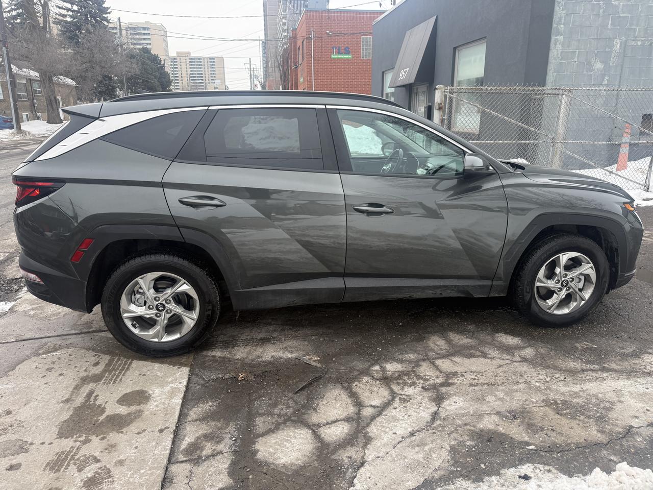 2023 Hyundai Tucson Preferred Photo3