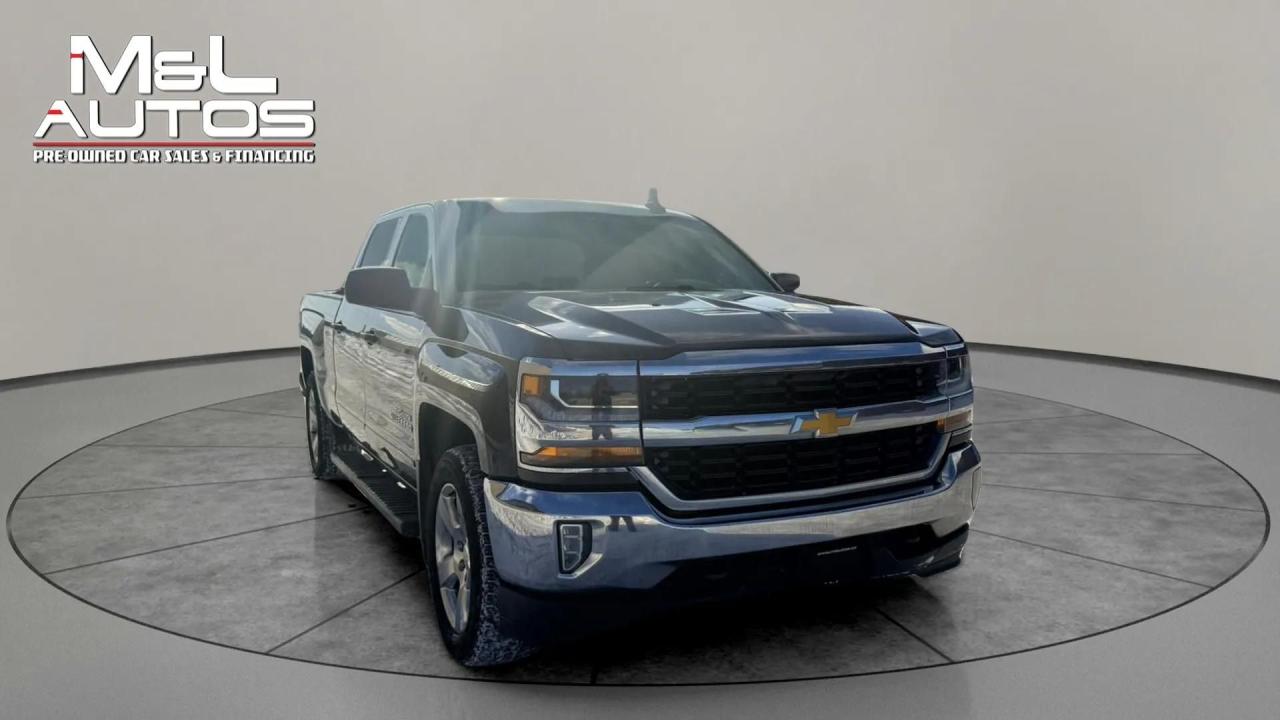 2017 Chevrolet Silverado 1500 4WD CREW CAB 153.0" LT W/1LT Photo2