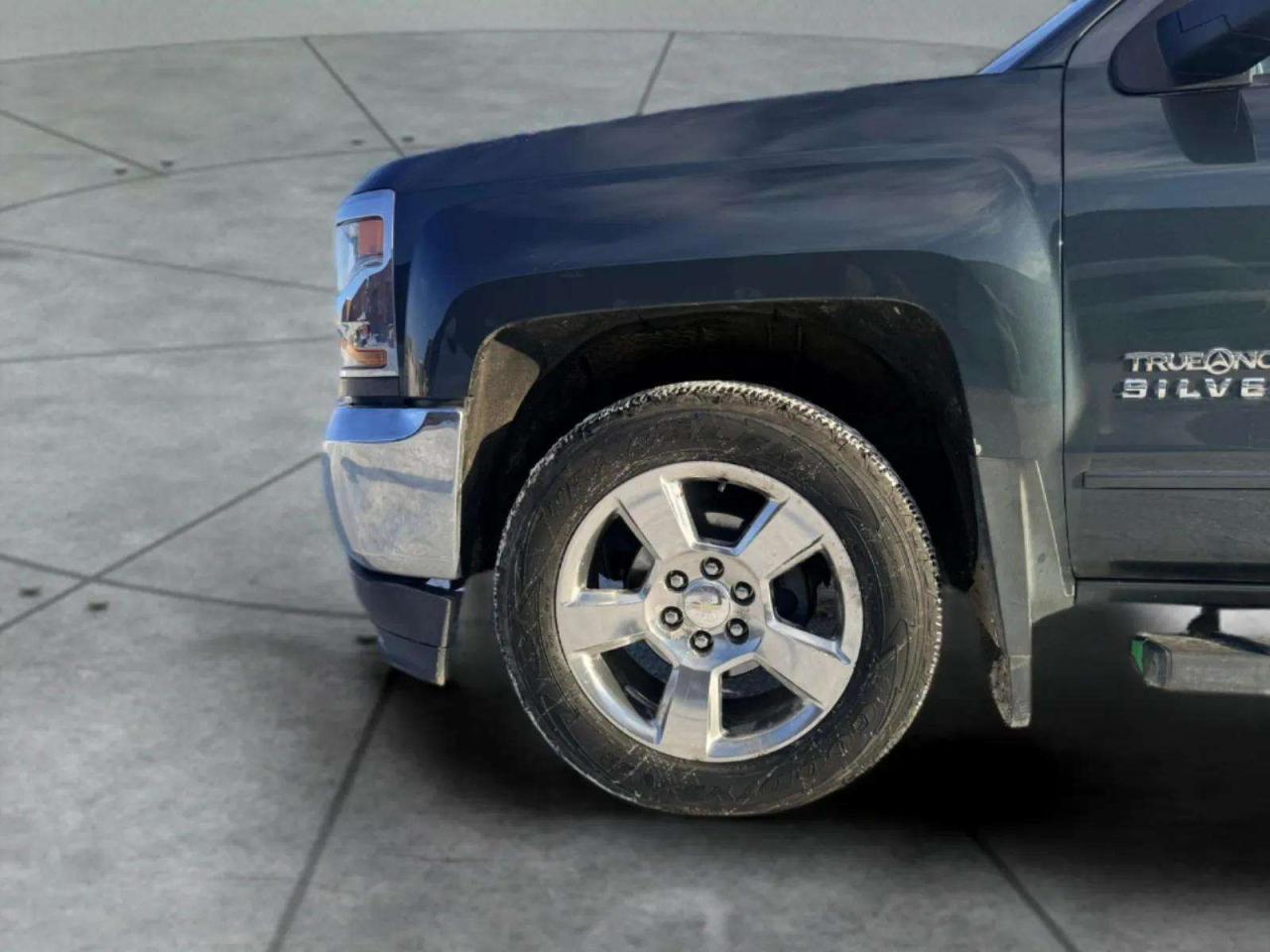 2017 Chevrolet Silverado 1500 4WD CREW CAB 153.0" LT W/1LT Photo