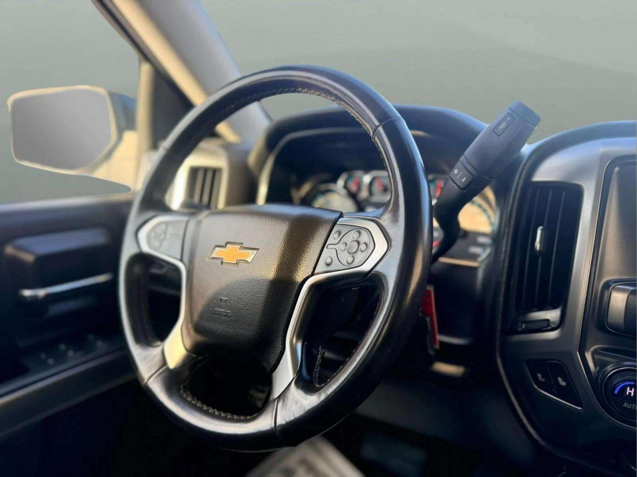 2017 Chevrolet Silverado 1500 4WD CREW CAB 153.0" LT W/1LT Photo