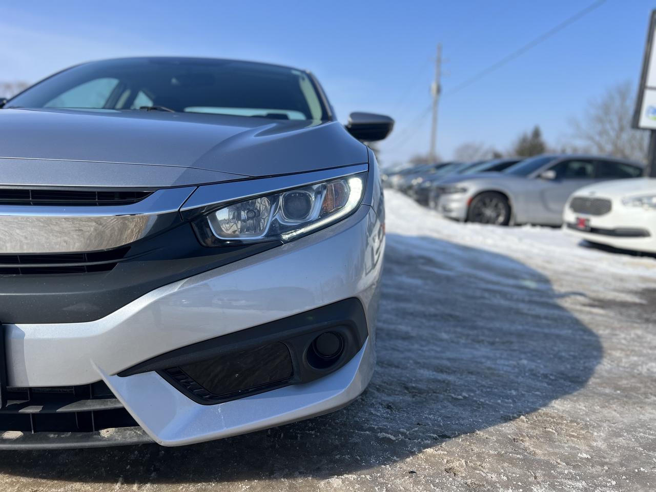 2018 Honda Civic SE Photo