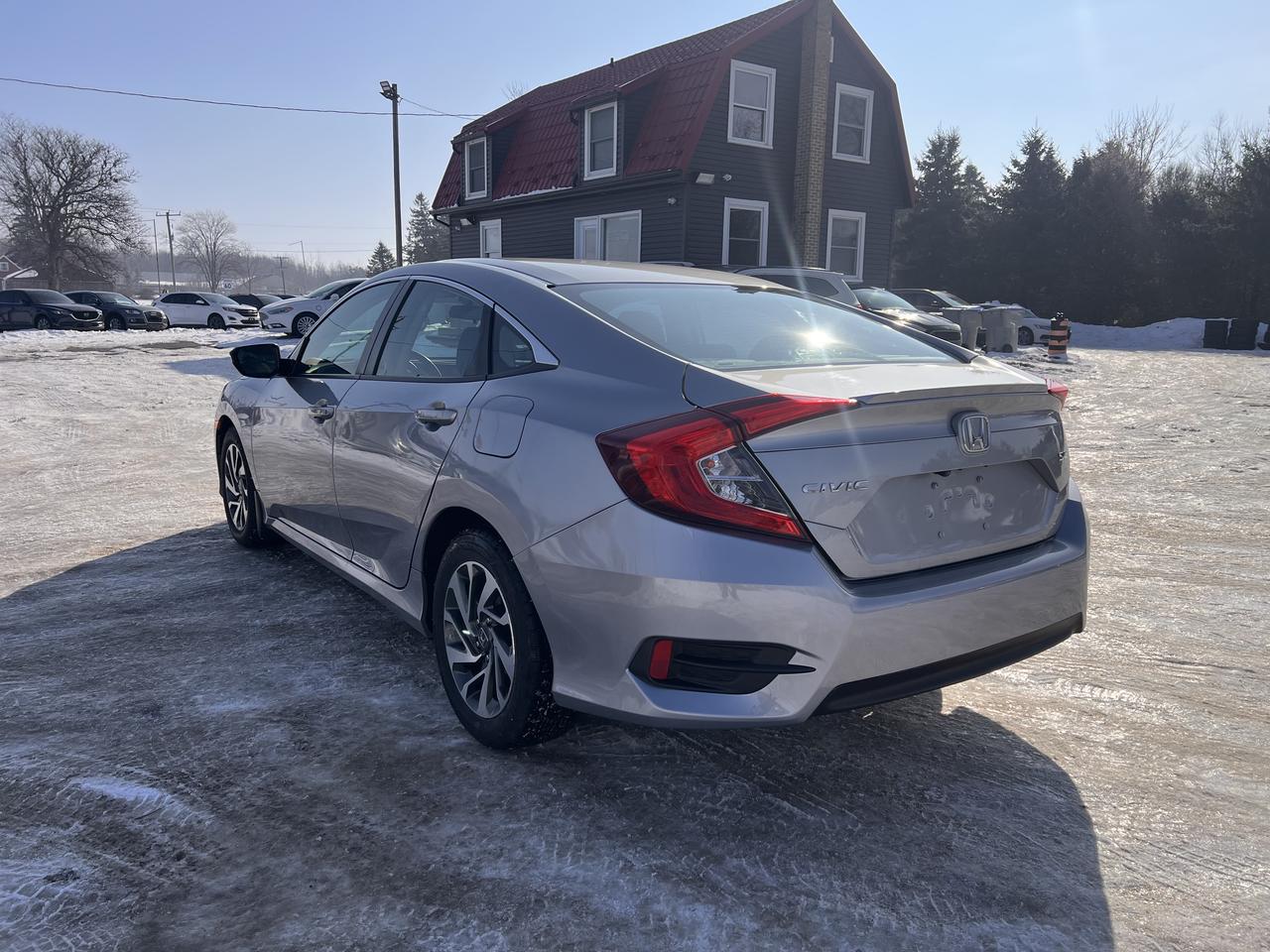 2018 Honda Civic SE Photo4