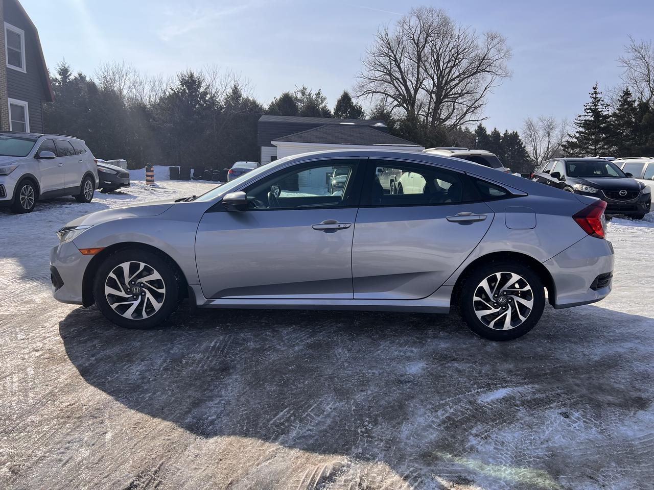 2018 Honda Civic SE Photo