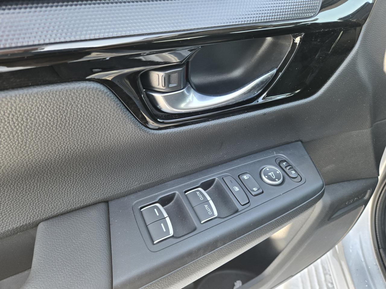 2025 Honda CR-V Sport AWD Photo