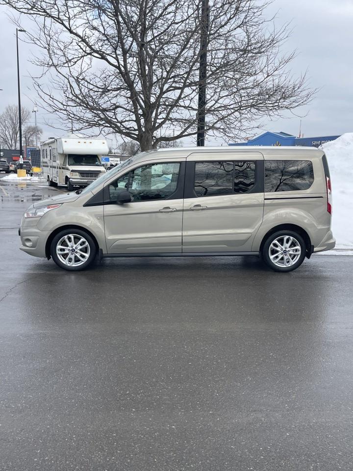 2014 Ford Transit Connect XLT    7 PASSENGER     ONLY 169,000 KMS Photo