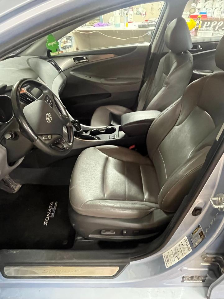 2012 Hyundai Sonata 4dr Sdn 2.4L Auto HEV w/Premium Pkg Photo