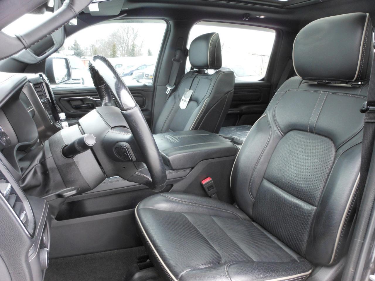 2022 RAM 1500 Limited Crew Cab SWB 4WD | DIESEL | One Owner | 5/160 Chrysler Warranty Photo