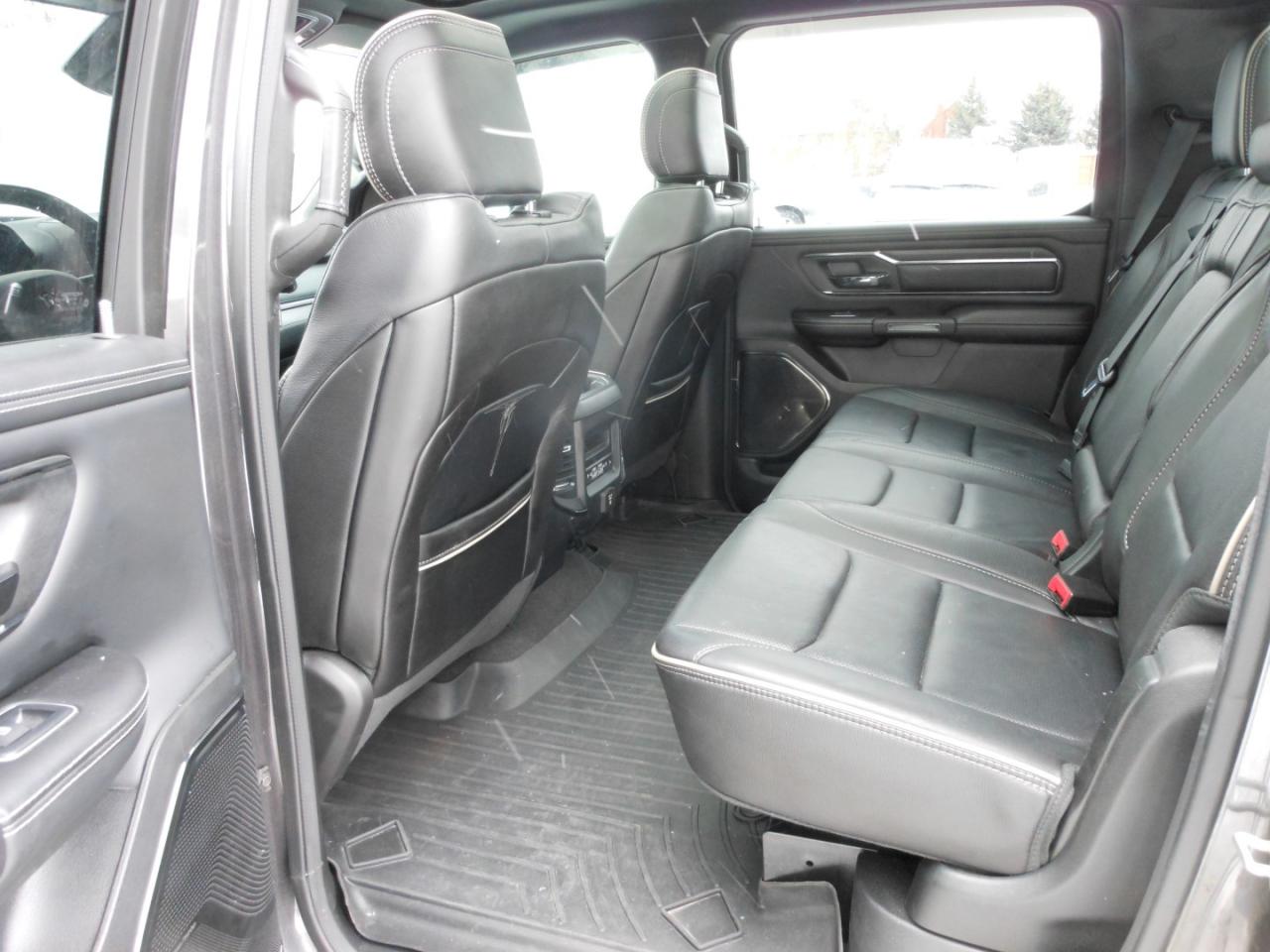 2022 RAM 1500 Limited Crew Cab SWB 4WD | DIESEL | One Owner | 5/160 Chrysler Warranty Photo