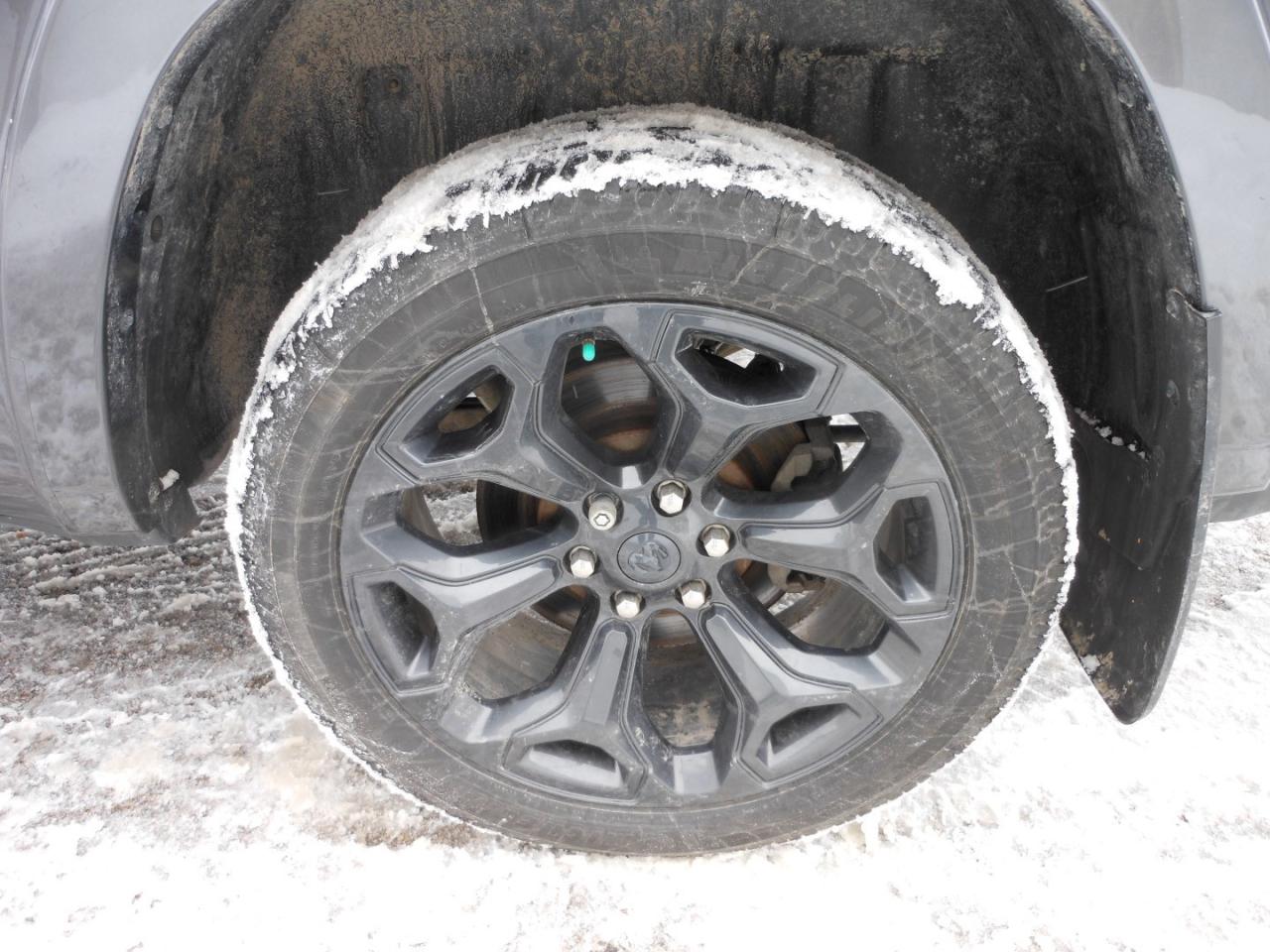 2022 RAM 1500 Limited Crew Cab SWB 4WD | DIESEL | One Owner | 5/160 Chrysler Warranty Photo