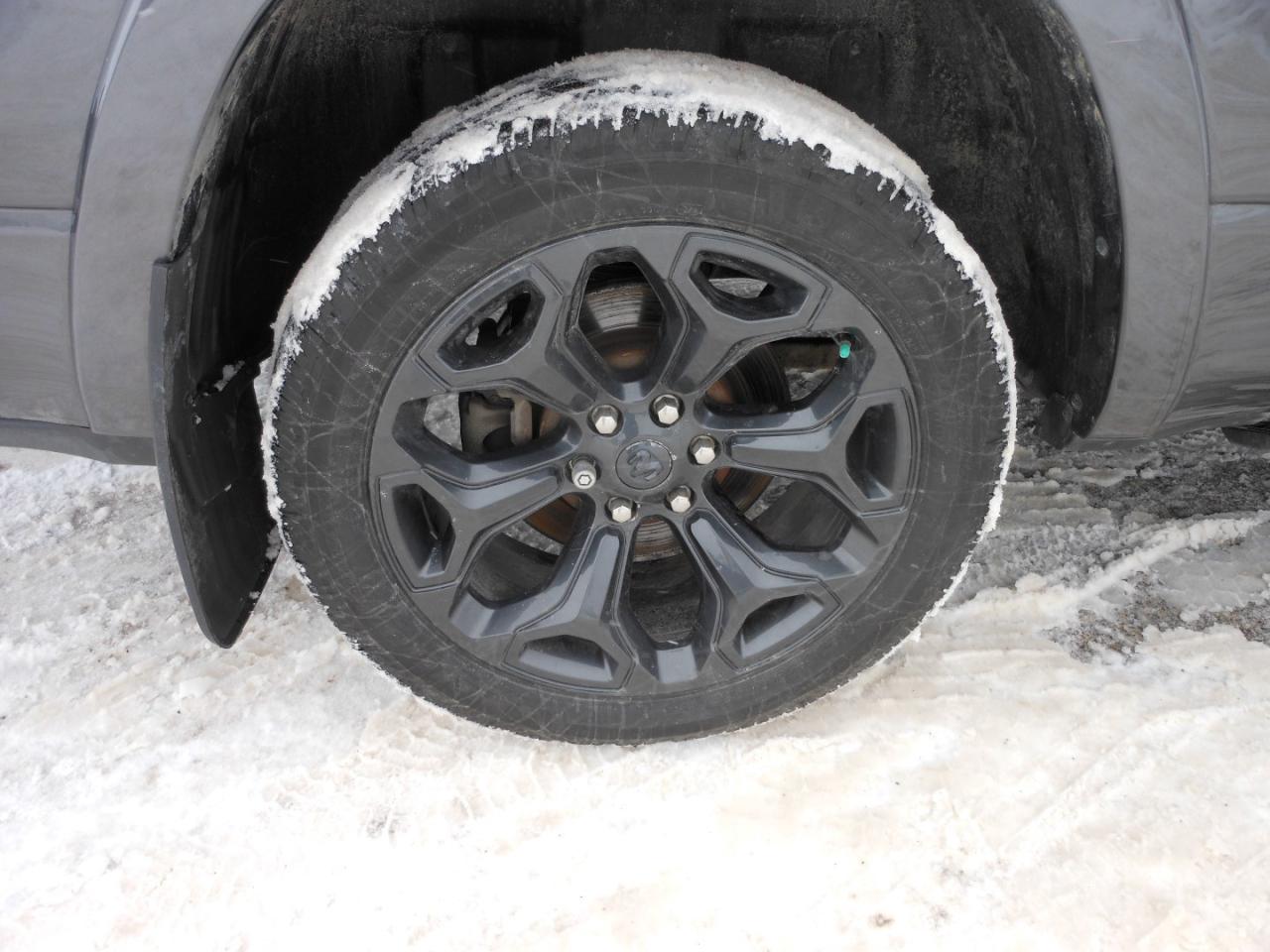 2022 RAM 1500 Limited Crew Cab SWB 4WD | DIESEL | One Owner | 5/160 Chrysler Warranty Photo