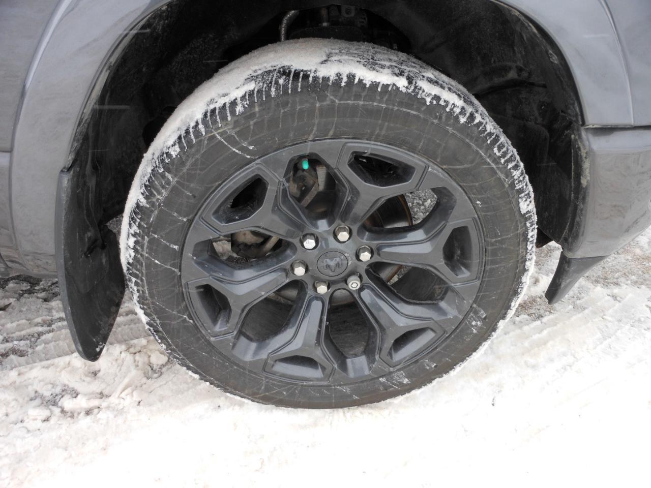 2022 RAM 1500 Limited Crew Cab SWB 4WD | DIESEL | One Owner | 5/160 Chrysler Warranty Photo