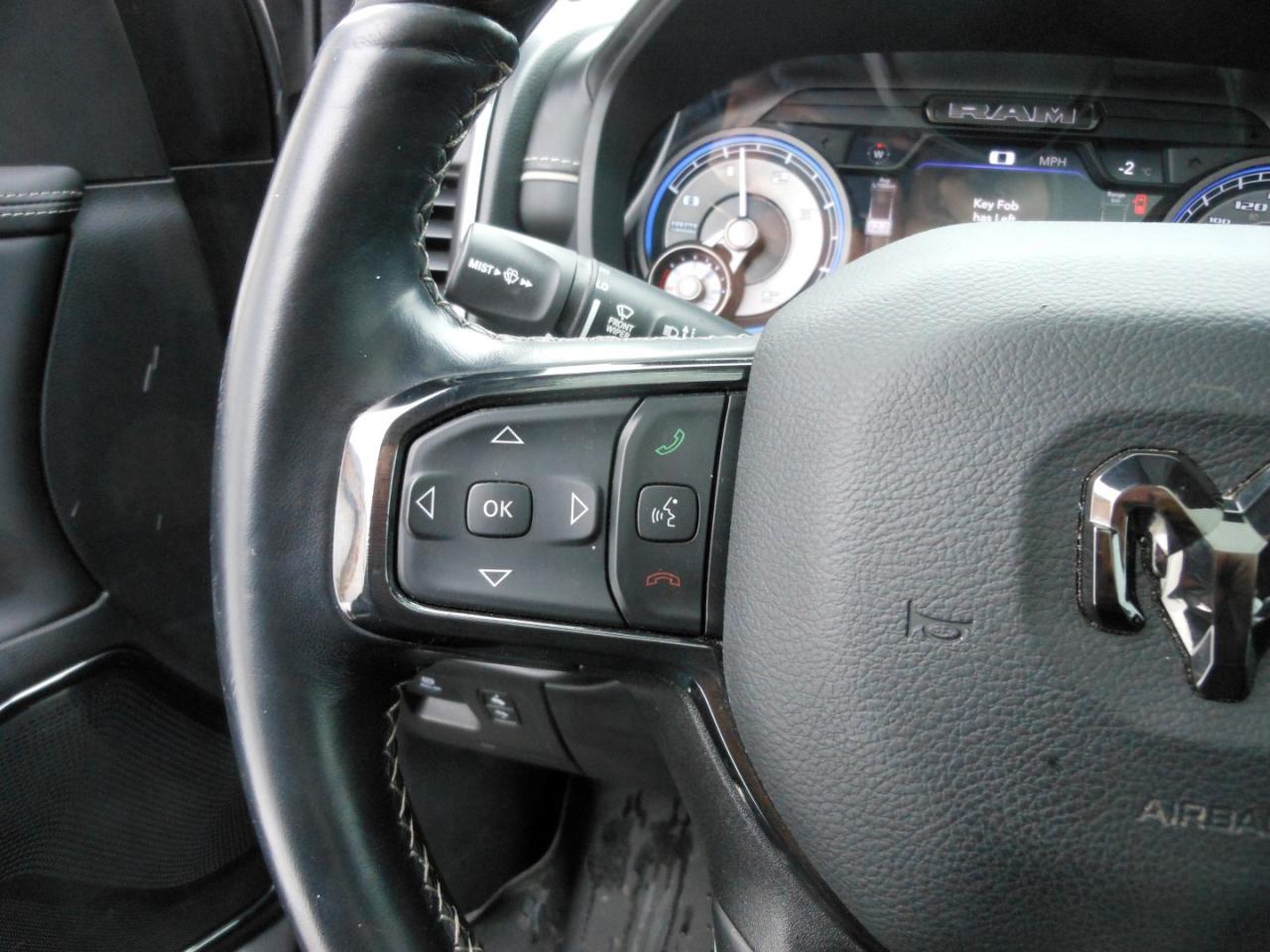 2022 RAM 1500 Limited Crew Cab SWB 4WD | DIESEL | One Owner | 5/160 Chrysler Warranty Photo