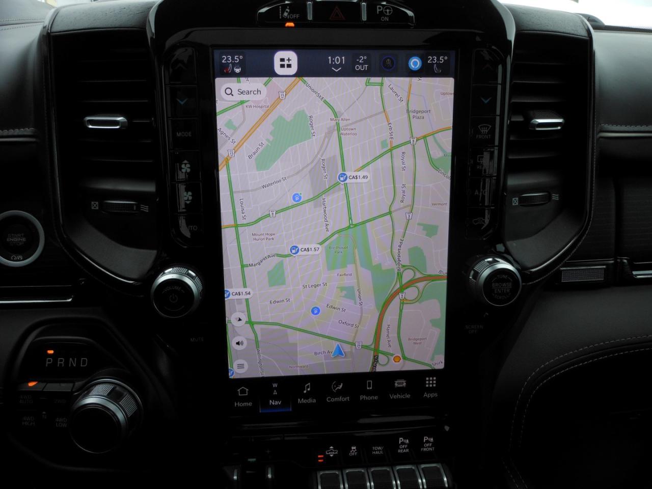 2022 RAM 1500 Limited Crew Cab SWB 4WD | DIESEL | One Owner | 5/160 Chrysler Warranty Photo