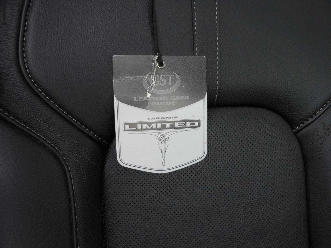 2022 RAM 1500 Limited Crew Cab SWB 4WD | DIESEL | One Owner | 5/160 Chrysler Warranty Photo