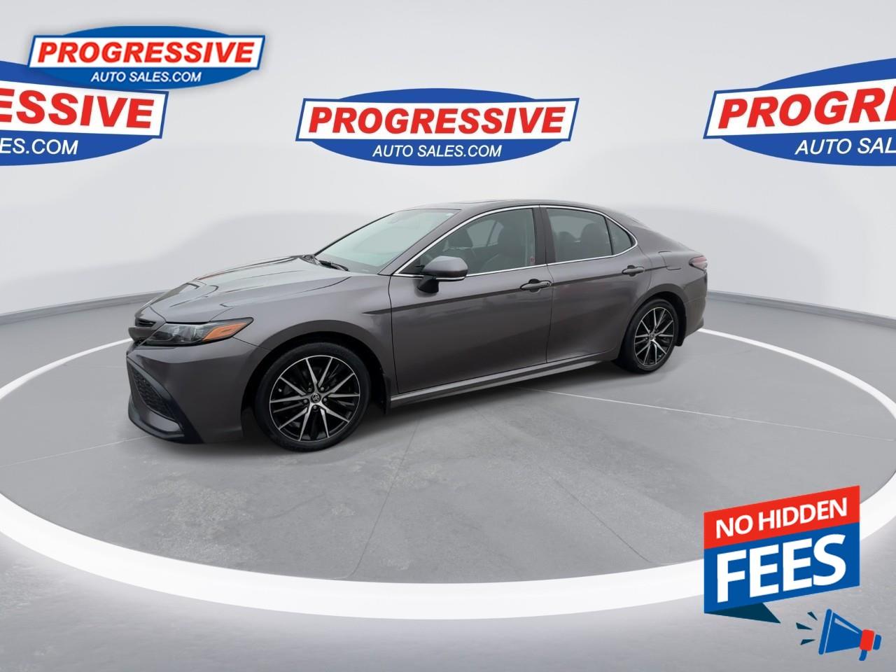 2022 Toyota Camry HYBRID SE Photo4