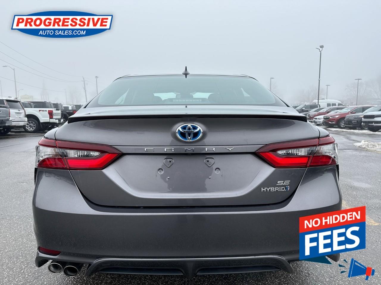 2022 Toyota Camry HYBRID SE Photo