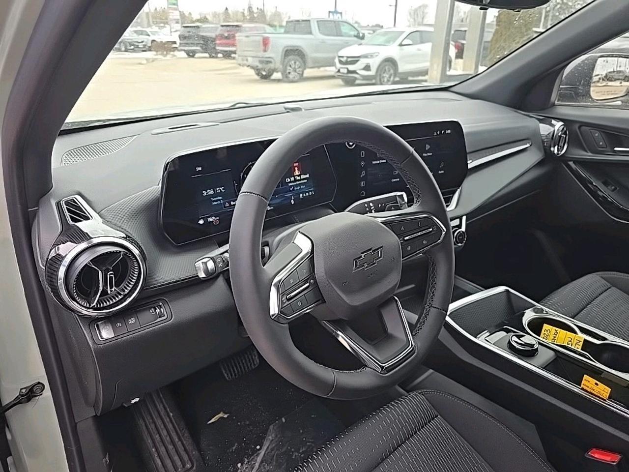 2026 Chevrolet Equinox FWD LT Photo