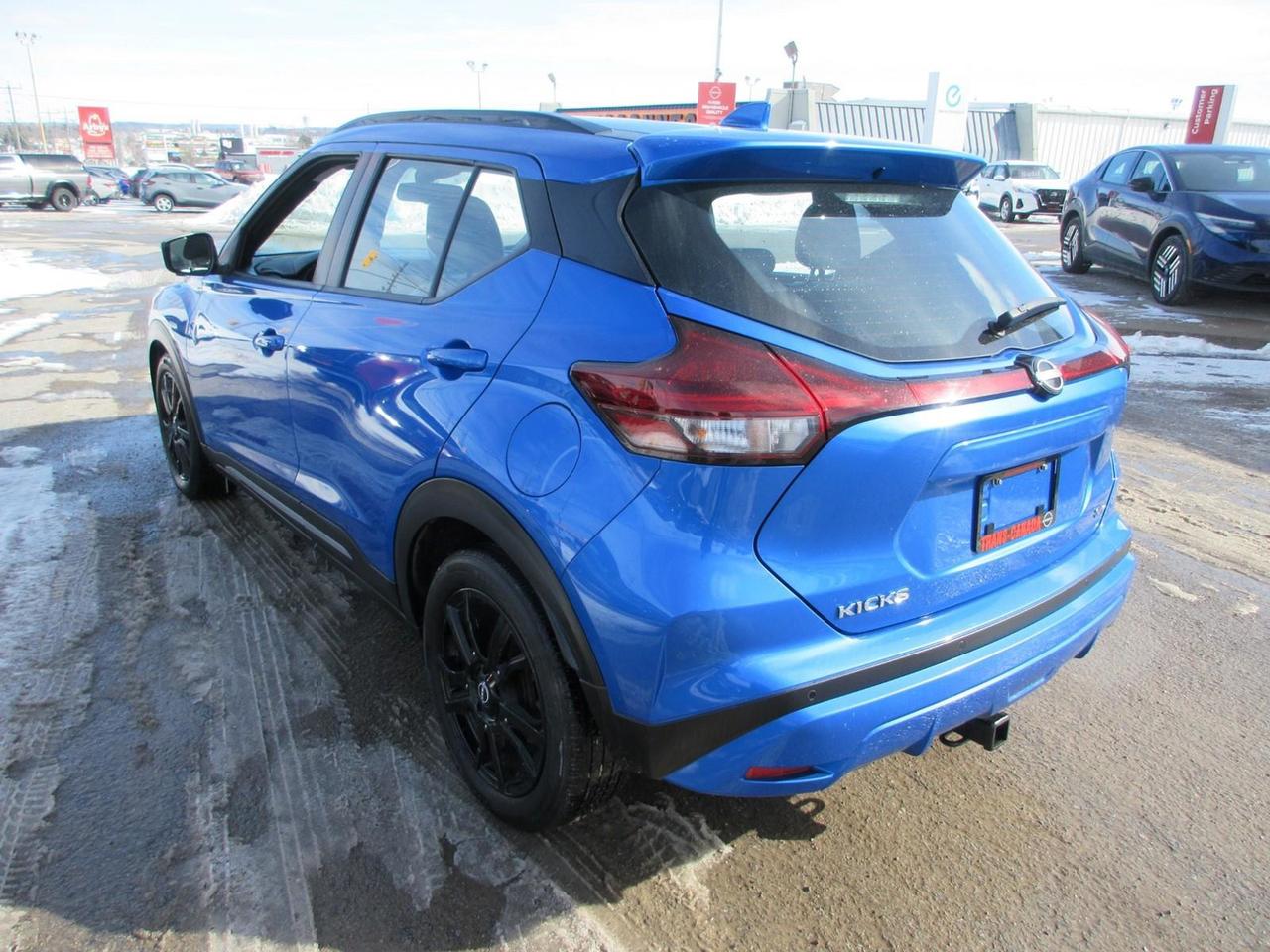 2022 Nissan Kicks SR Photo