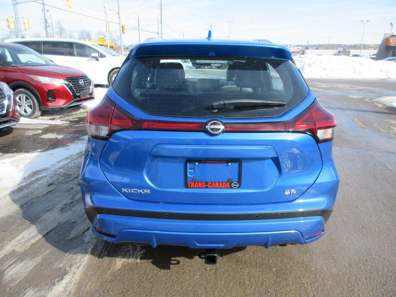 2022 Nissan Kicks SR Photo