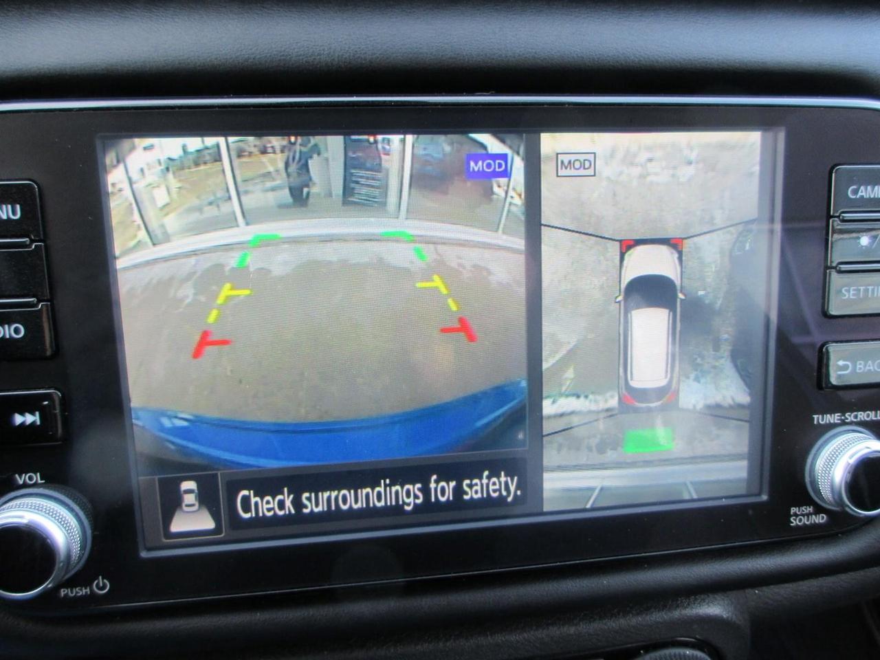 2022 Nissan Kicks SR Photo