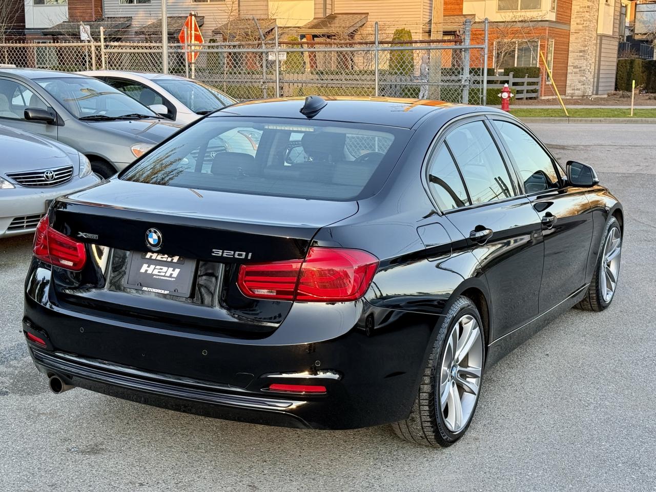 2017 BMW 3 Series FINANCING AVAILABLE Photo5