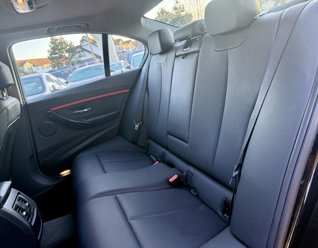 2017 BMW 3 Series FINANCING AVAILABLE Photo14