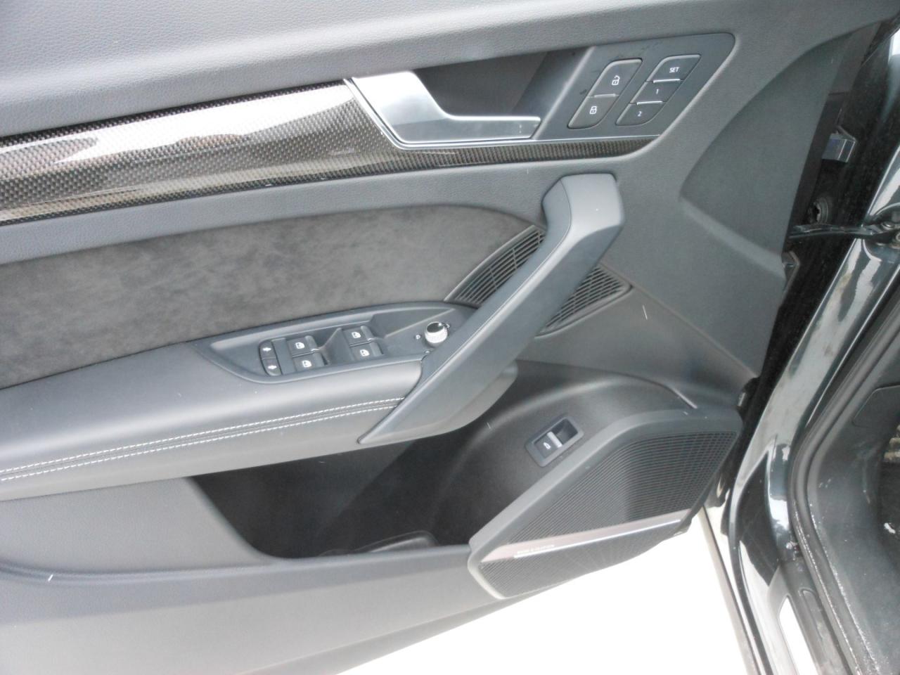 2020 Audi SQ5 3.0T Technik Quattro | One Owner | Photo