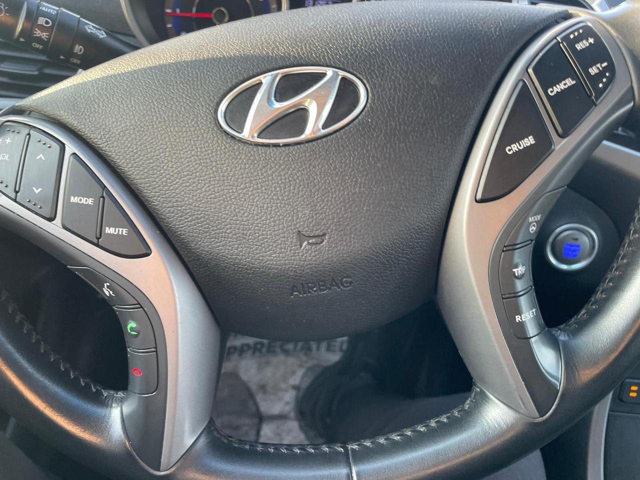 2016 Hyundai Elantra AUTO LIMITED NAVIGATION NO ACCIDENT LEATHER SUNROO Photo