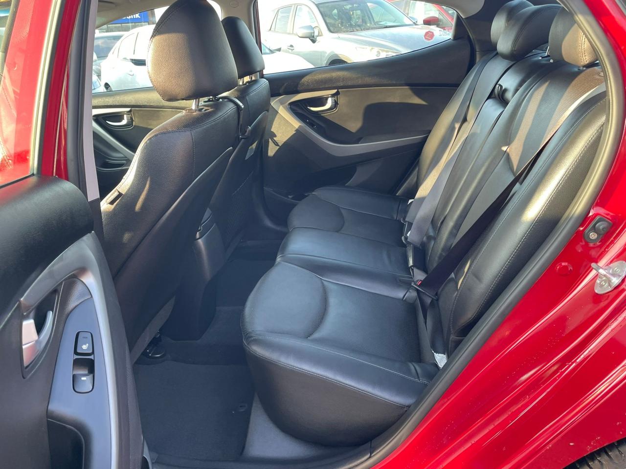 2016 Hyundai Elantra AUTO LIMITED NAVIGATION NO ACCIDENT LEATHER SUNROO Photo