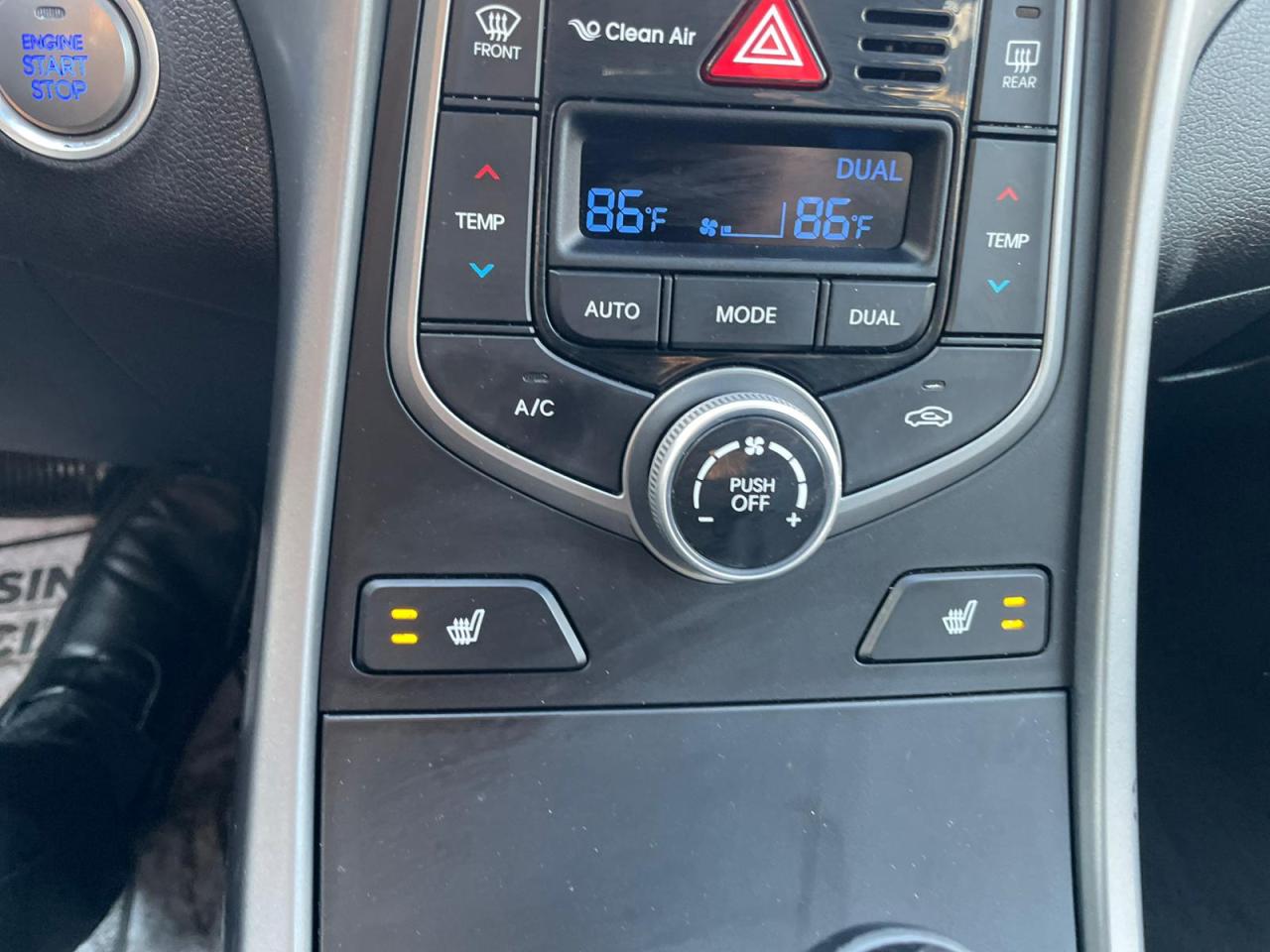 2016 Hyundai Elantra AUTO LIMITED NAVIGATION NO ACCIDENT LEATHER SUNROO Photo