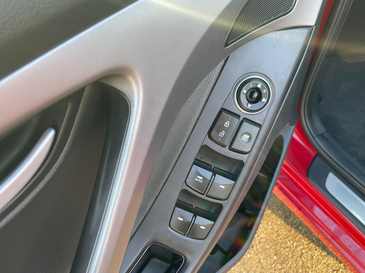 2016 Hyundai Elantra AUTO LIMITED NAVIGATION NO ACCIDENT LEATHER SUNROO Photo