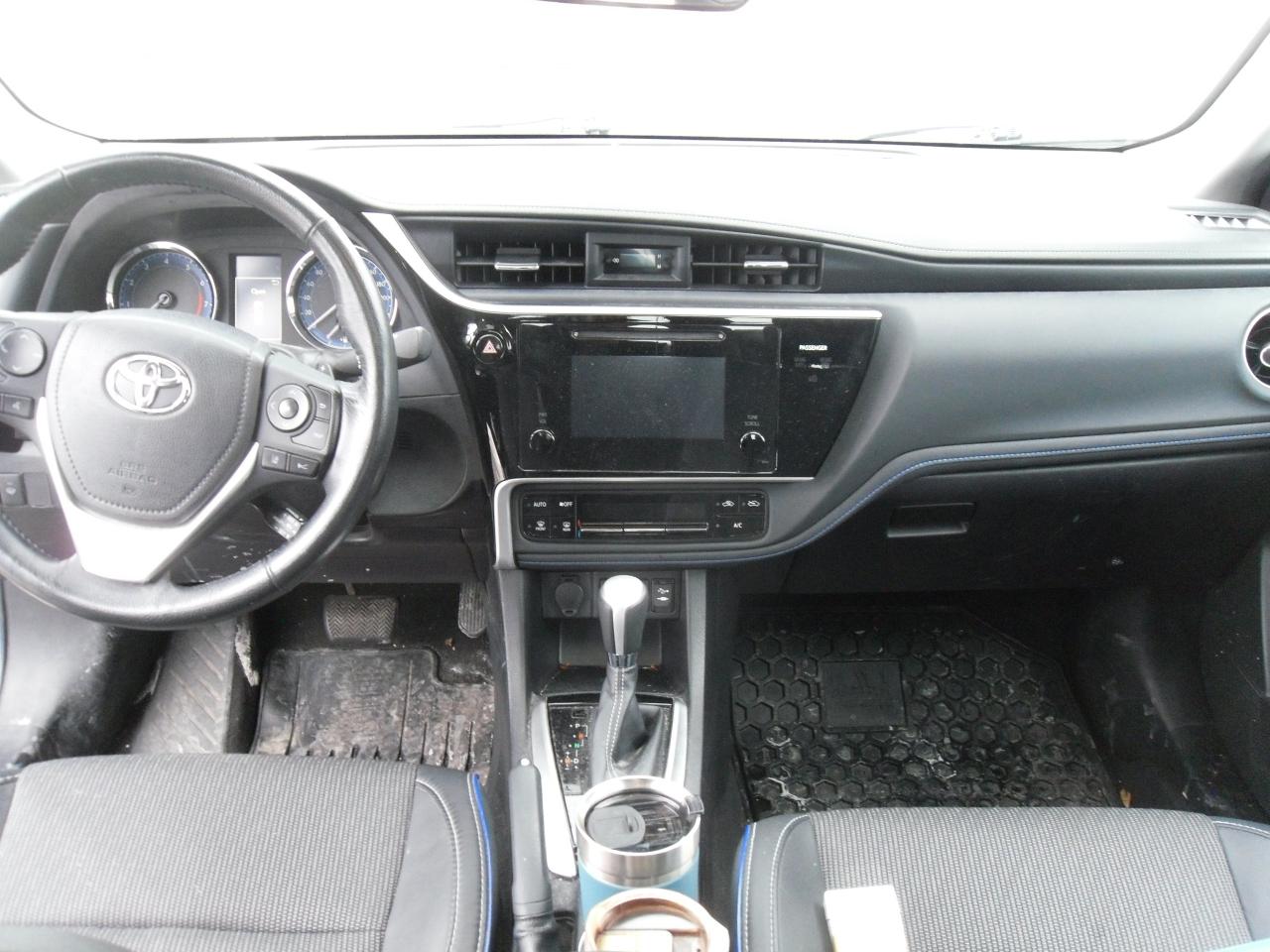 2017 Toyota Corolla 4DR SDN CVT SE Photo