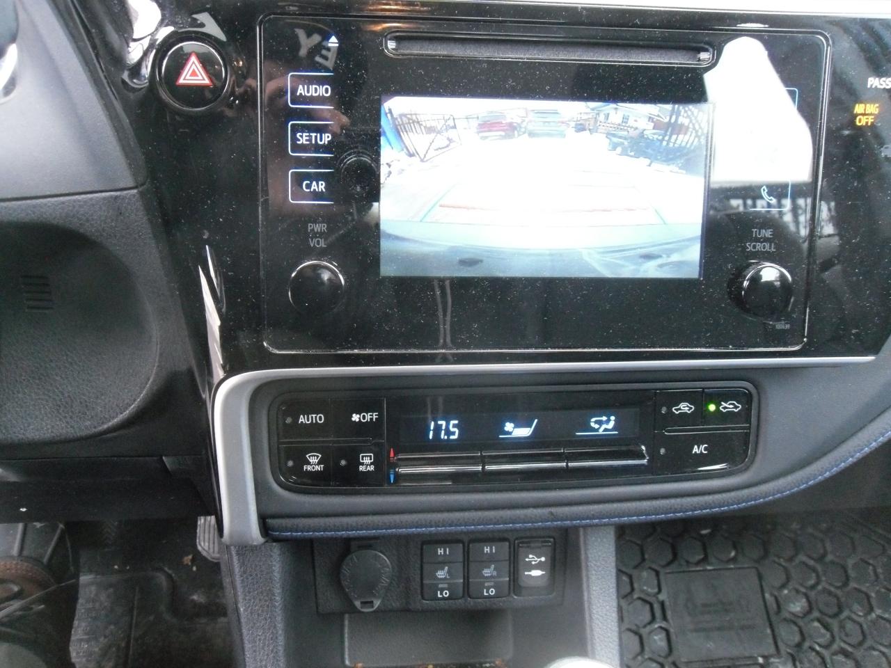 2017 Toyota Corolla 4DR SDN CVT SE Photo