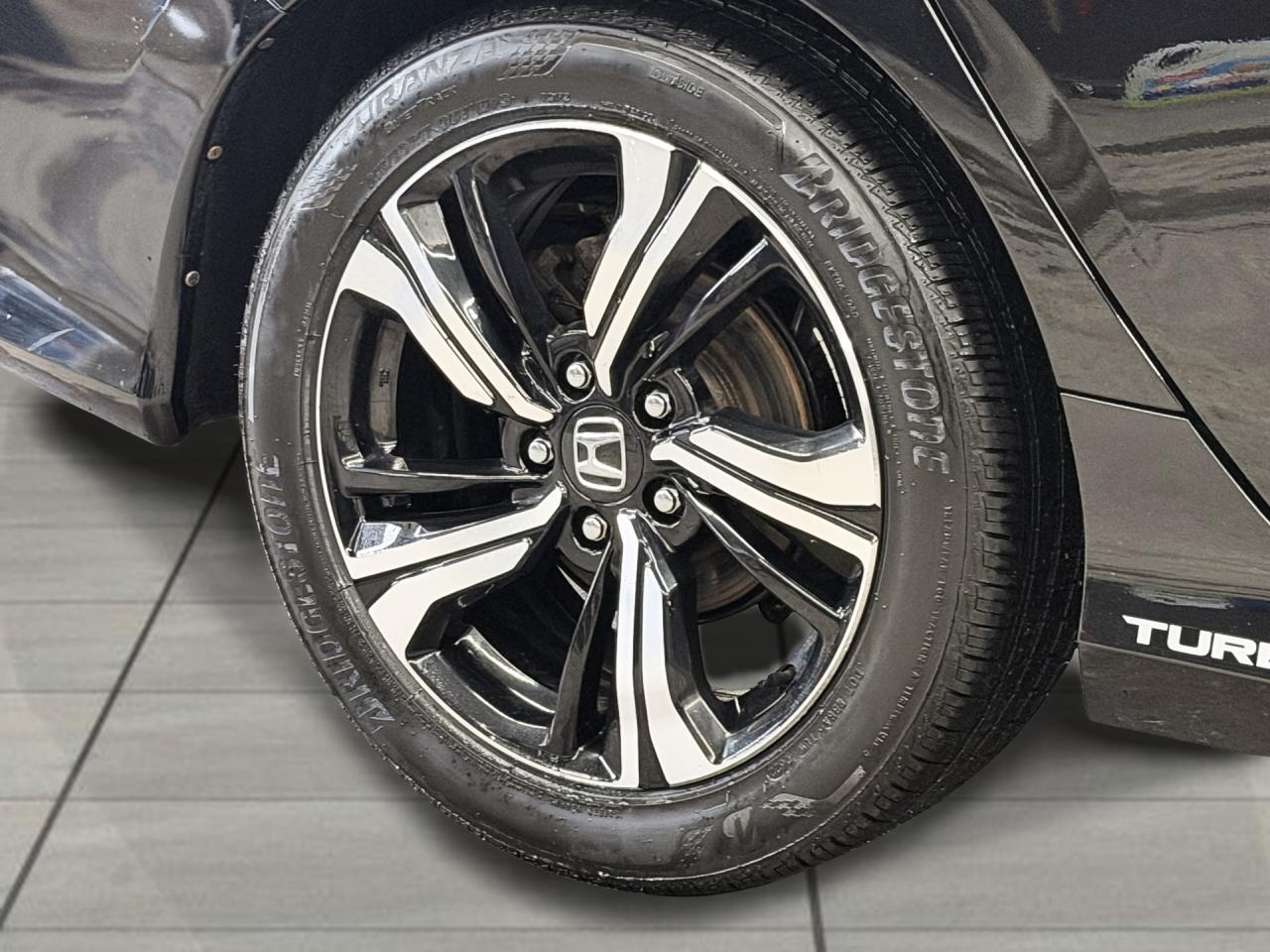 2017 Honda Civic Touring+Leather+Roof+CLEAN CARFAX Photo59