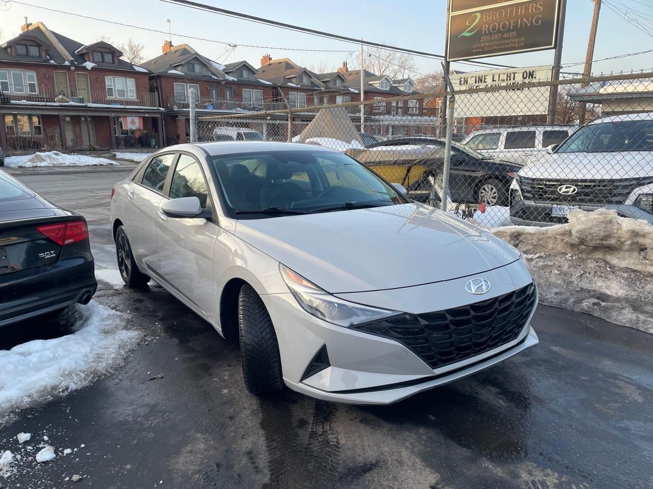 2022 Hyundai Elantra Preferred *HEATED SEAT & STEERING, LOW KM, SAFETY* Photo