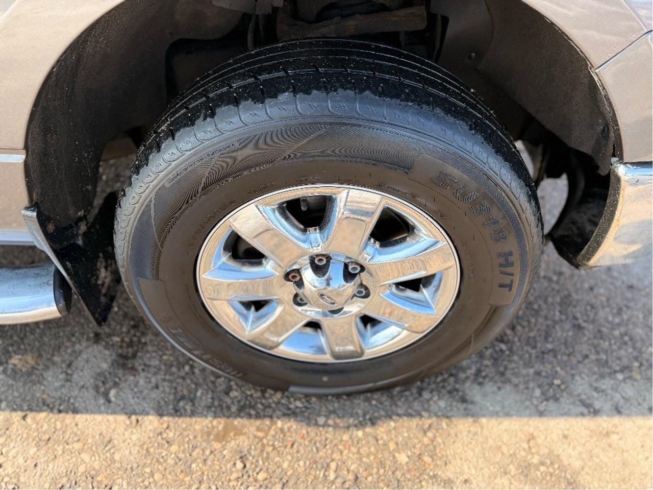 2014 Ford F-150 XLT | Clean CARFAX Photo