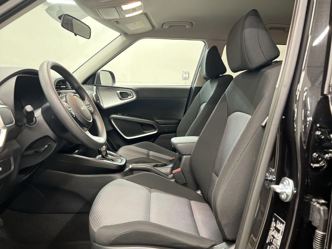 2025 Kia Soul ONLY 11,000KMS! | HTD SEATS | CARPLAY | REAR CAM Photo