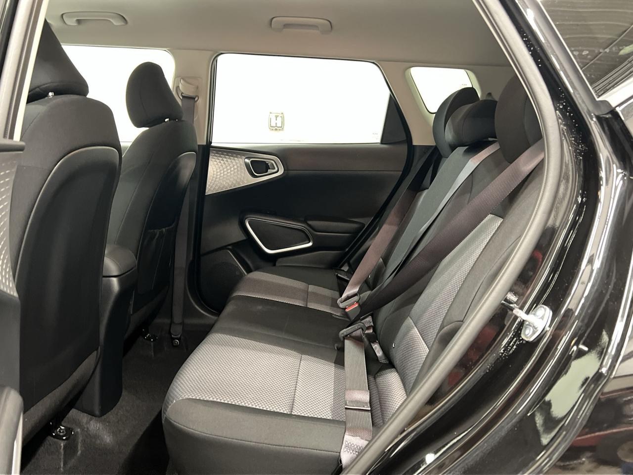 2025 Kia Soul ONLY 11,000KMS! | HTD SEATS | CARPLAY | REAR CAM Photo