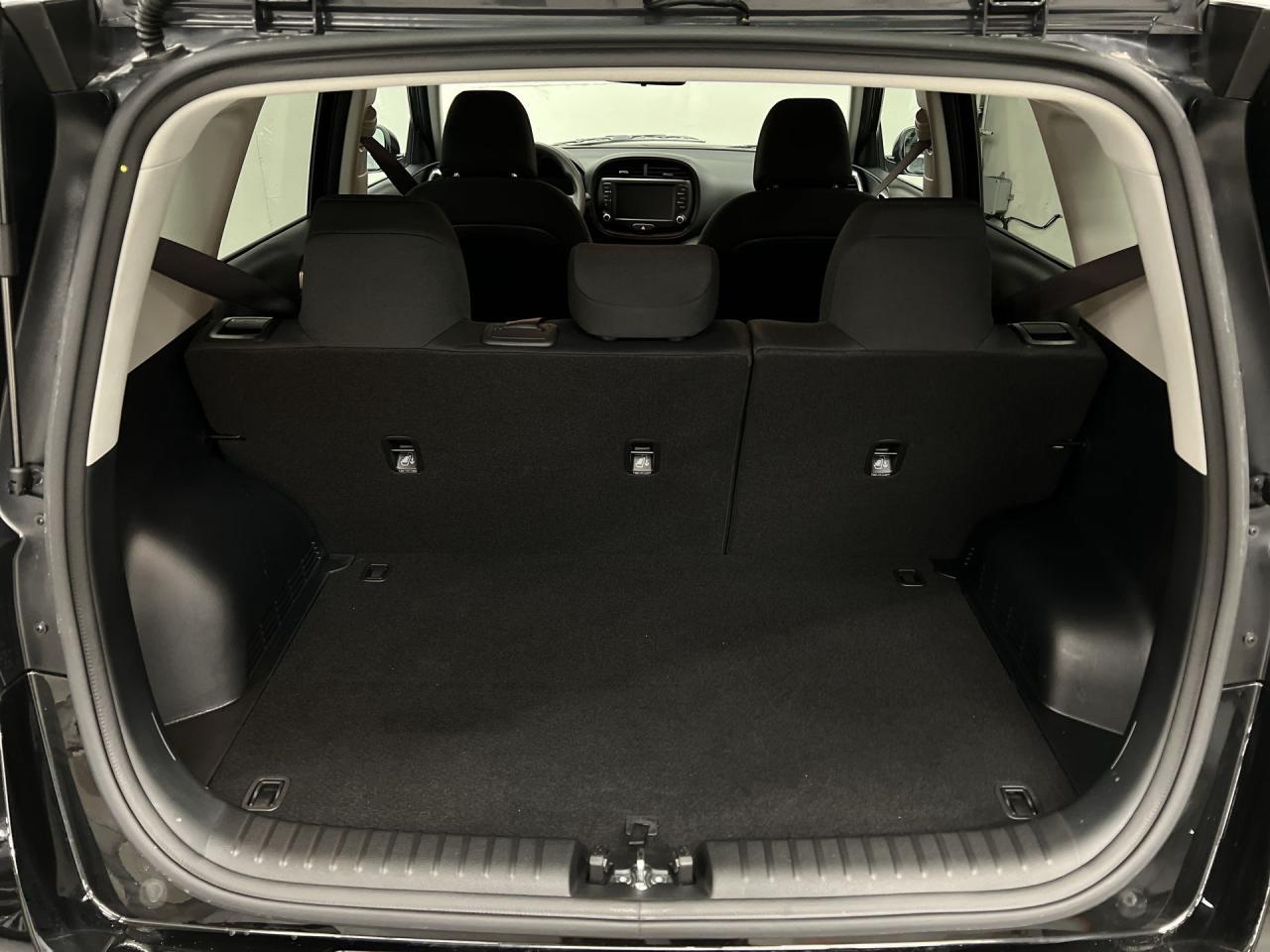 2025 Kia Soul ONLY 11,000KMS! | HTD SEATS | CARPLAY | REAR CAM Photo