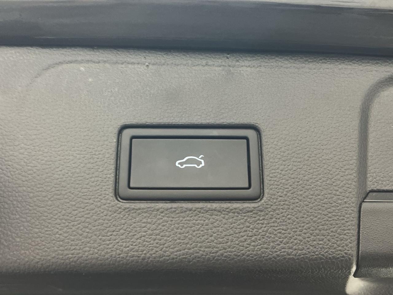 2024 Volkswagen Atlas EXCELINE RLINE| AWD | 7-PASS | LEATHER | PANO ROOF Photo