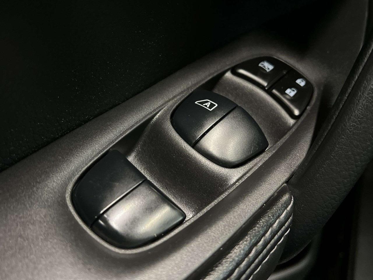 2021 Nissan Qashqai ONLY 62,000KMS! |HTD SEATS | CARPLAY |ALLOYS | A/C Photo