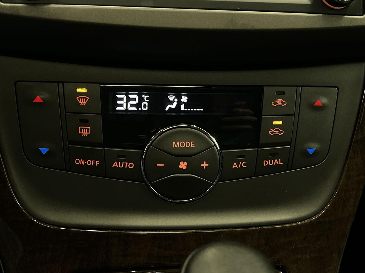 2014 Nissan Sentra SL | LOW KMS! | HTD LEATHER | SUNROOF | BLUETOOTH Photo