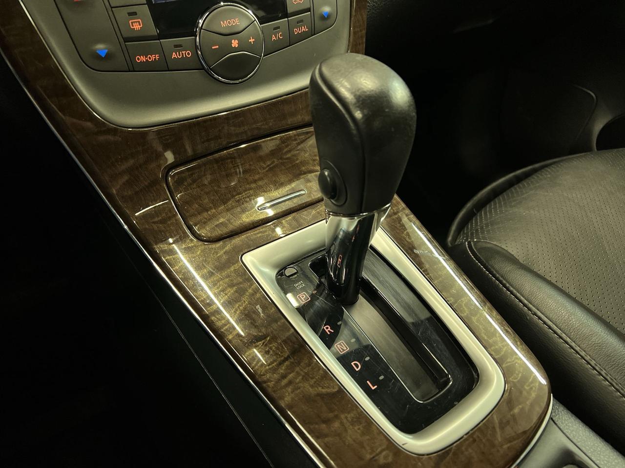 2014 Nissan Sentra SL | LOW KMS! | HTD LEATHER | SUNROOF | BLUETOOTH Photo